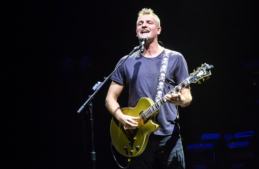 Вместе с певцом на сцене выступил его сын Джо Самнер