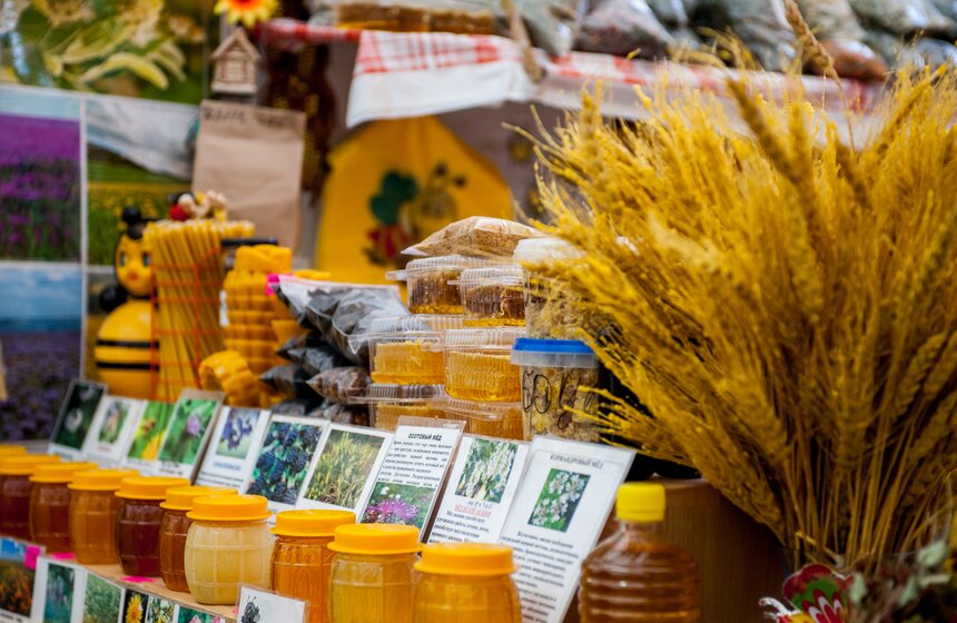 Ярмарка меда в Коломенском 18 фото