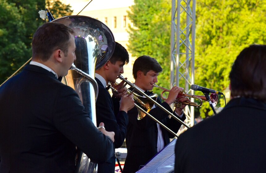 Фестиваль "Sолома" прошел в саду "Эрмитаж" 24 фото