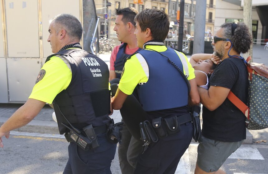 Теракт в центре Барселоны 4 фото