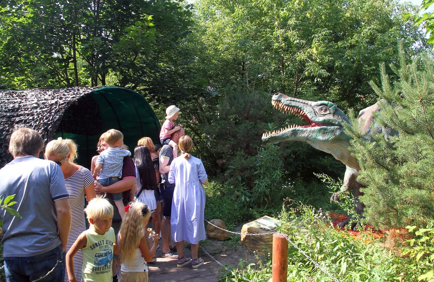 Открытие самого большого парка динозавров в Москве. Фото 28 фото
