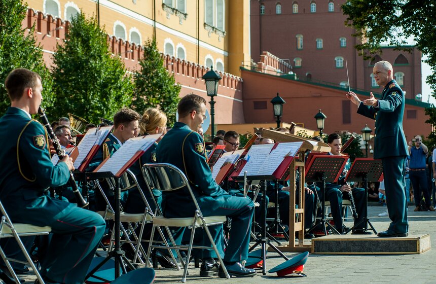 Состоялось закрытие летнего сезона "Военные оркестры в парках" 2 фото