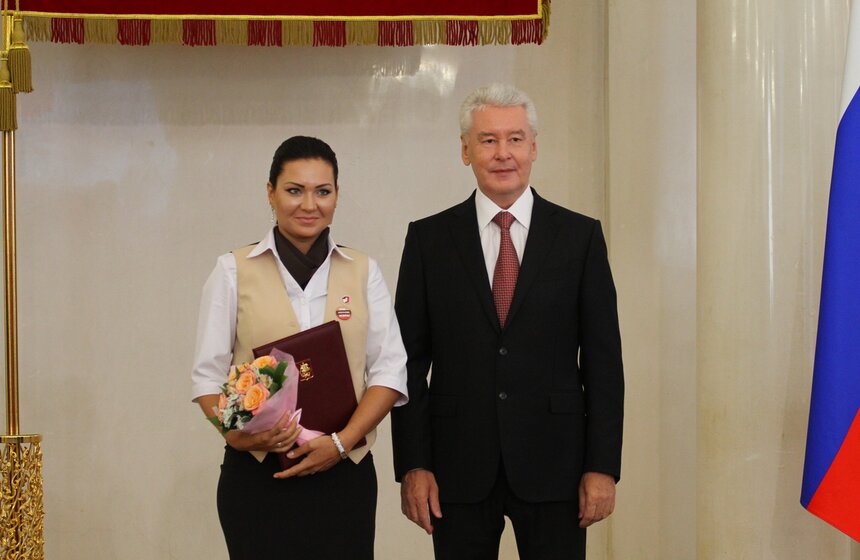 Собянин наградил лучших сотрудников центров "Мои документы" 14 фото