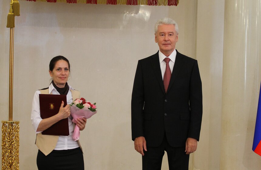 Собянин наградил лучших сотрудников центров "Мои документы" 13 фото