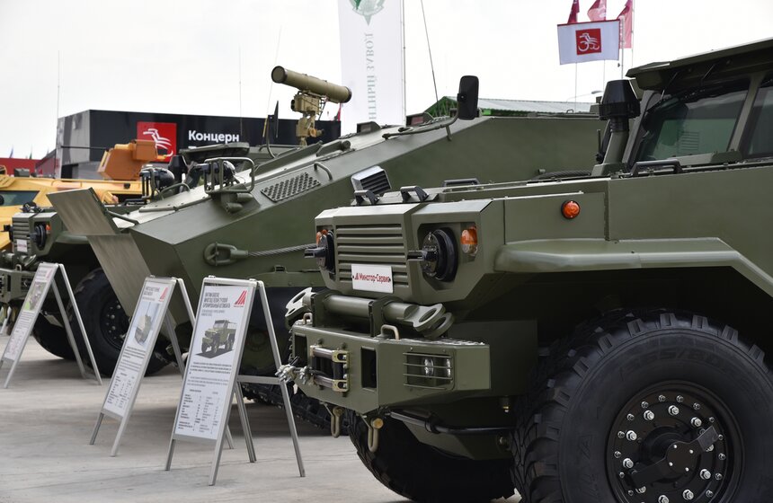 Военно-технический форум "Армия–2017" 15 фото