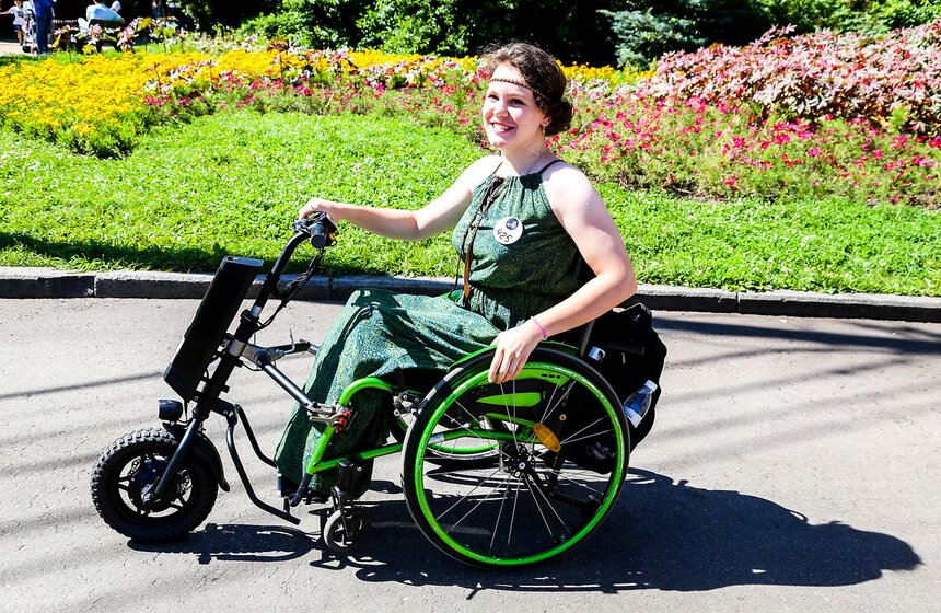 Парад "Леди на велосипеде" прошел в "Сокольниках" 16 фото