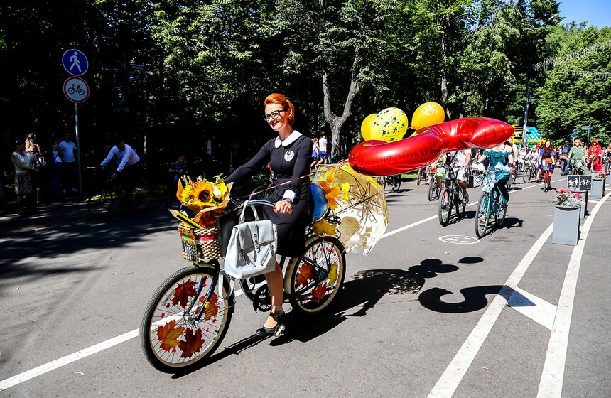 Парад "Леди на велосипеде" прошел в "Сокольниках" 28 фото