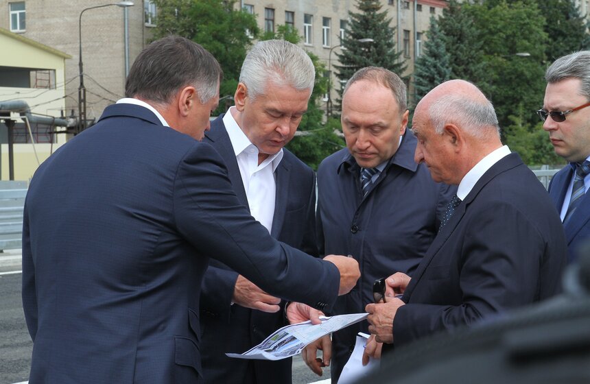 Собянин открыл эстакады сложнейшей транспортной развязки на востоке Москвы 15 фото