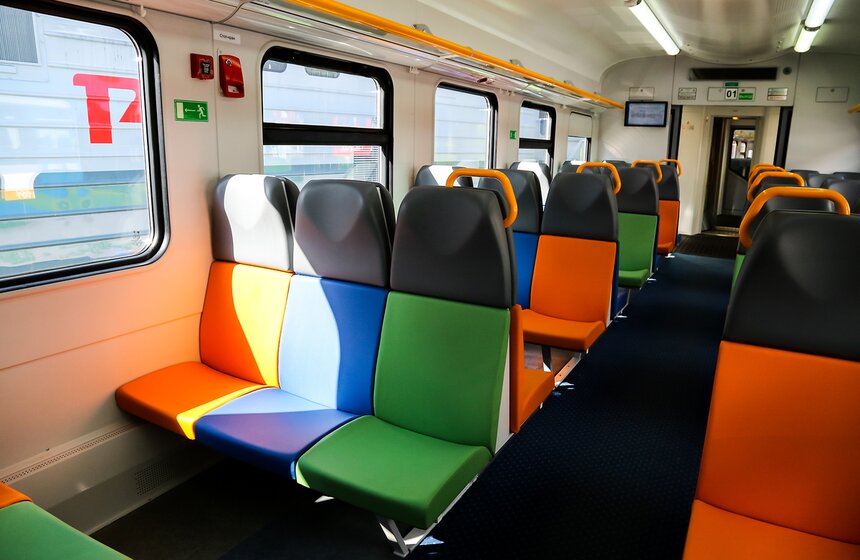 Железнодорожную технику представили на салоне "ЭКСПО 1520" 10 фото