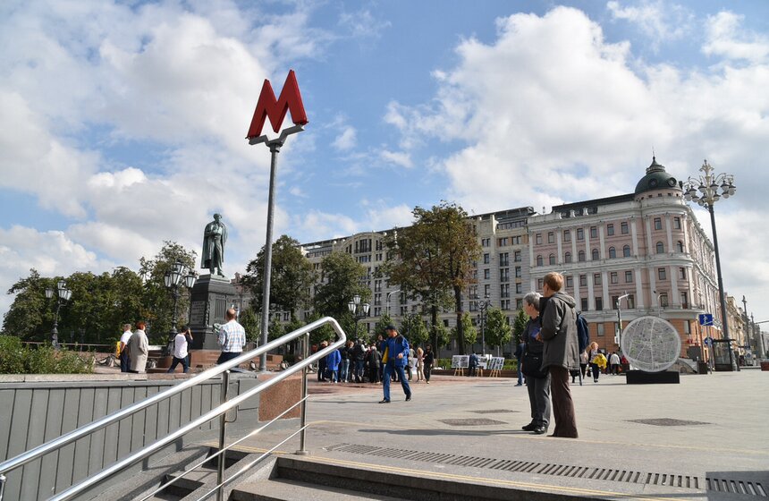 Памятник Пушкину открыли после реставрации 10 фото