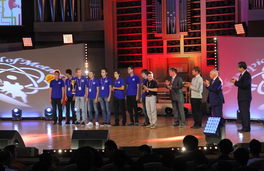 Школьники из 26 стран приняли участие в Московской олимпиаде мегаполисов 14 фото