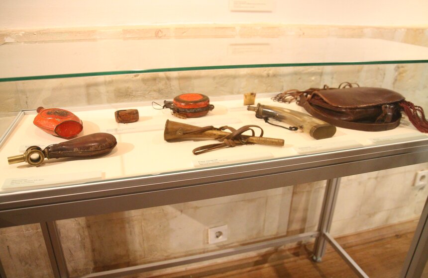 Выставка "С ружьем и лирой" открылась в столичном музее 3 фото