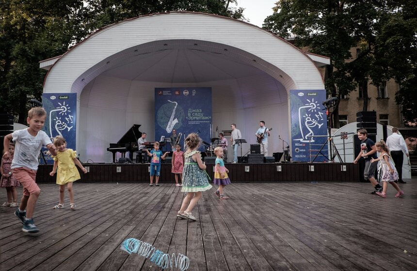 Международный фестиваль "Джаз в саду "Эрмитаж" прошел в Москве 4 фото