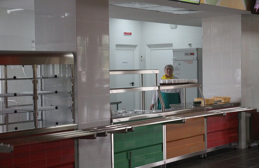 Собянин осмотрел новое здание школы в Куркине 4 фото