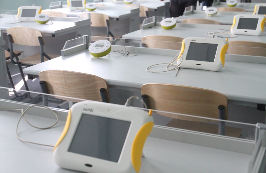 Собянин осмотрел новое здание школы в Куркине 10 фото