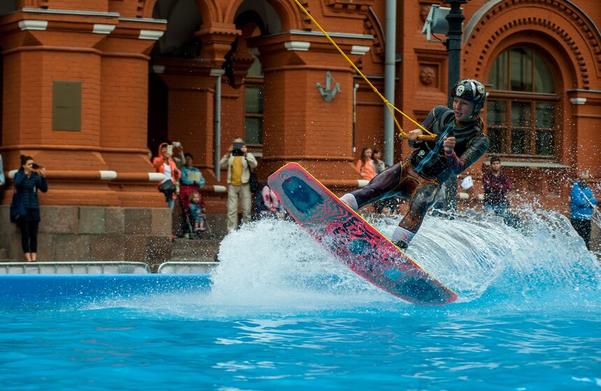 Ко дню города на Площади Революции открылся вейк-парк 9 фото