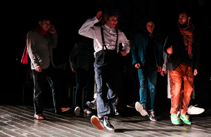 В "Музеоне" показали фильм "АССА" в формате sing-a-long-a 3 фото