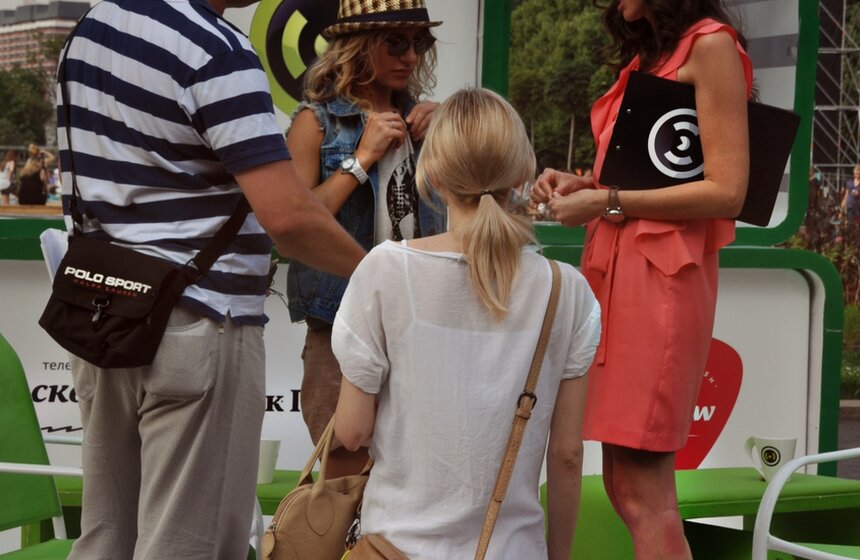 Юлия Ковальчук в летней студии канала "Москва 24" 14 фото