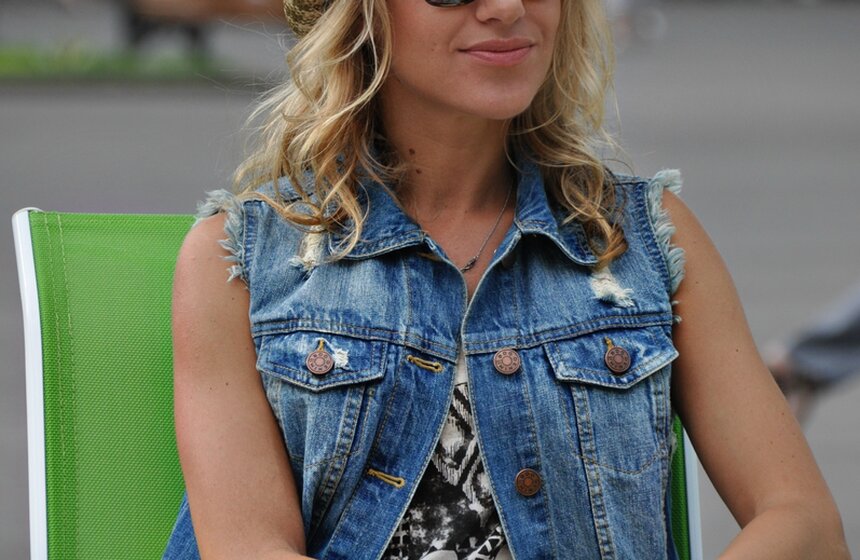 Юлия Ковальчук в летней студии канала "Москва 24" 6 фото