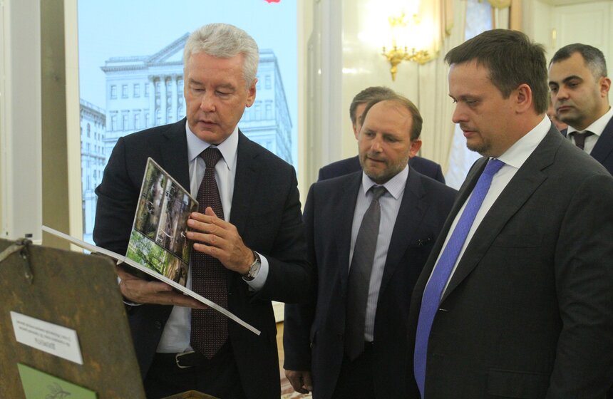 Москве передали архивные документы времен войны 10 фото