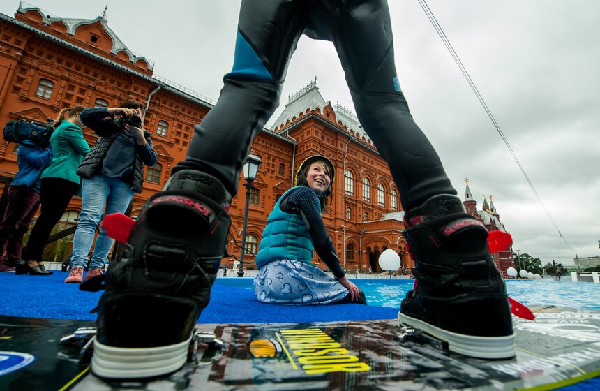 Ко дню города на Площади Революции открылся вейк-парк 1 фото