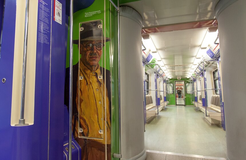 Запуск поезда с русской живописью в столичном метро 17 фото