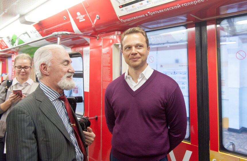 Запуск поезда с русской живописью в столичном метро 23 фото