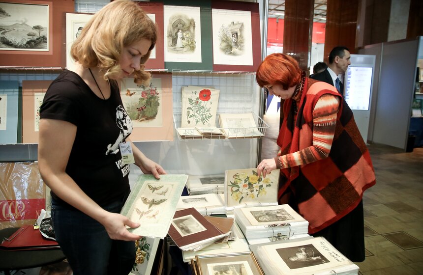 Литературная ярмарка non/fictio№ 8 фото