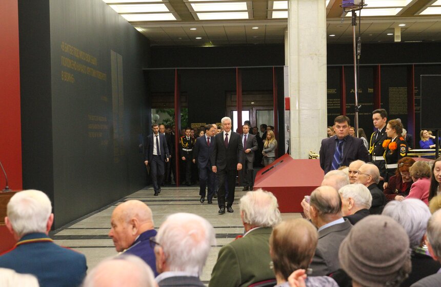 Сергей Собянин открыл выставку "Битва за Москву" 34 фото