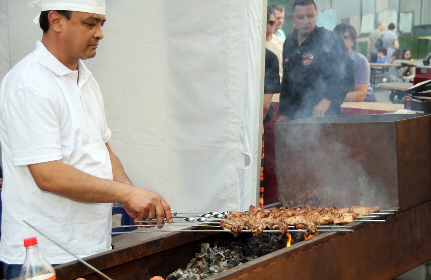 "Бургерфест" собрал на Кузнецком мосту истинных гурманов 3 фото