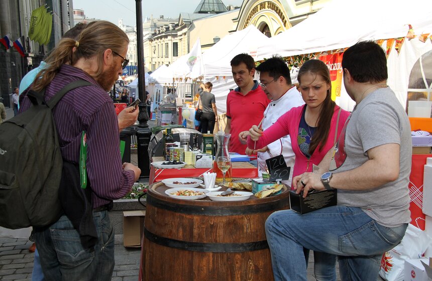 "Бургерфест" собрал на Кузнецком мосту истинных гурманов 5 фото