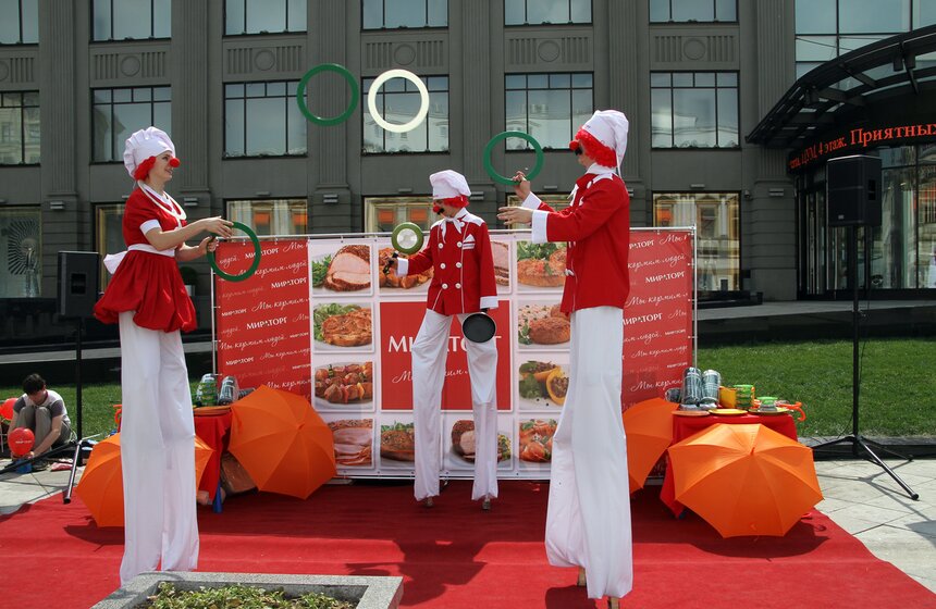 "Бургерфест" собрал на Кузнецком мосту истинных гурманов 11 фото