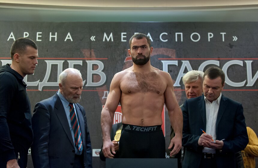 Взвешивание перед боем Лебедев – Гассиев 25 фото