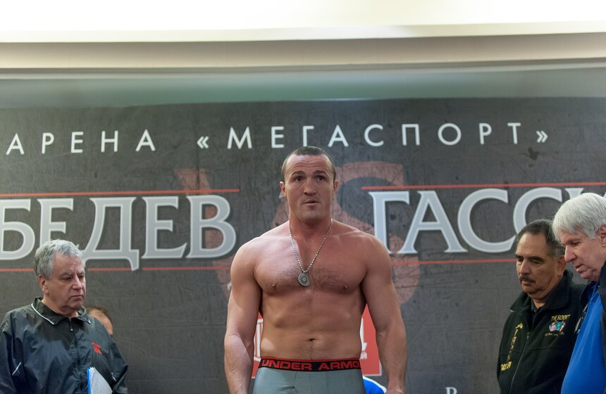 Взвешивание перед боем Лебедев – Гассиев 4 фото