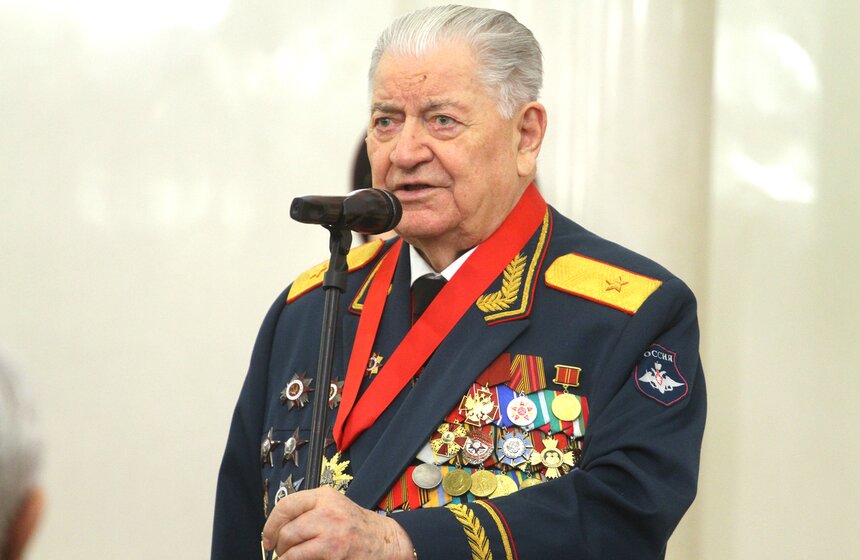 Награждение Ивана Слухая званием "Почетный гражданин Москвы" 8 фото