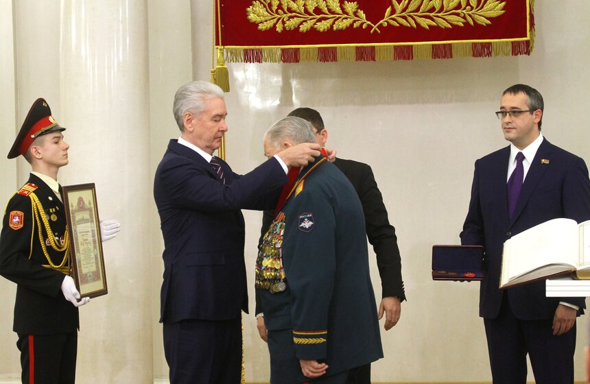 Награждение Ивана Слухая званием "Почетный гражданин Москвы" 6 фото