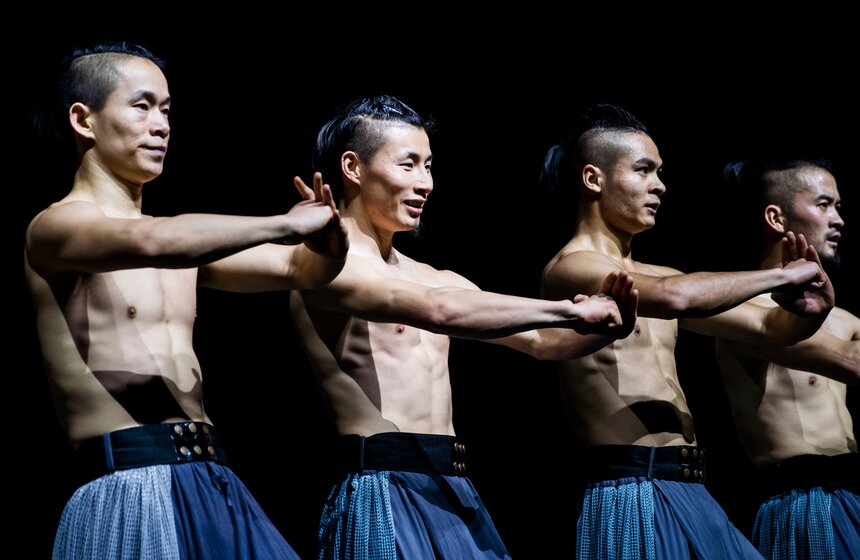 Спектакль Джеки Чана "Врата Шаолинь" состоялся в столице 32 фото