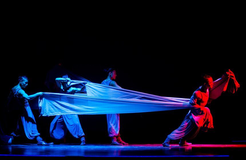 Спектакль Джеки Чана "Врата Шаолинь" состоялся в столице 20 фото