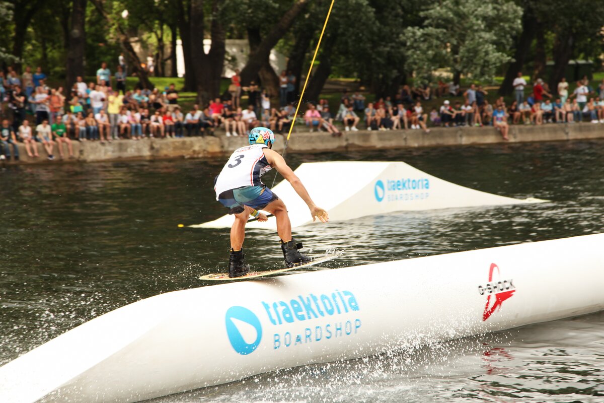 Вейкборд ростов на дону. Вейк парк сыктывкар. Строгино вейк парк. Первенство по вейкборду. Первенство по вейкборду.