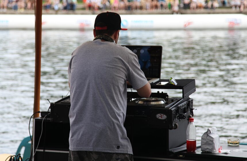 Состоялся отборочный этап соревнований по FreeStyle Wakeboard 12 фото