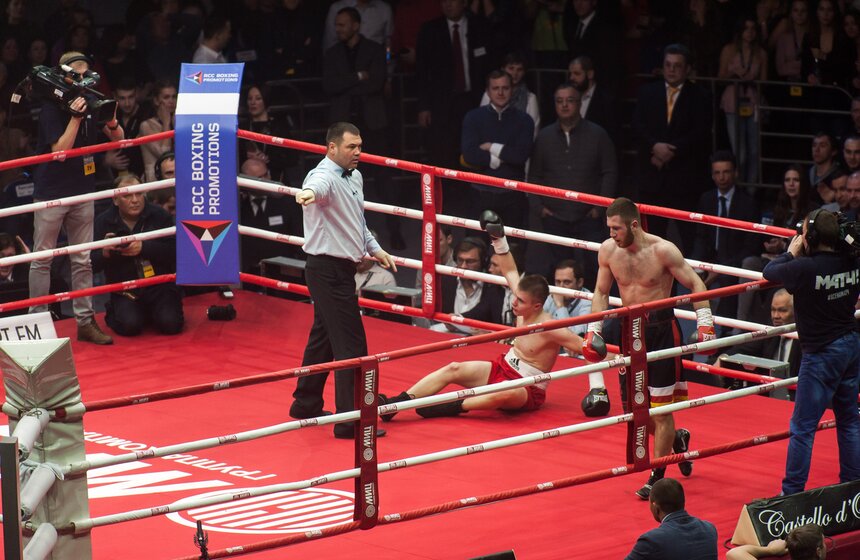 Боксерское шоу на арене ДС "Мегаспорт" 28 фото