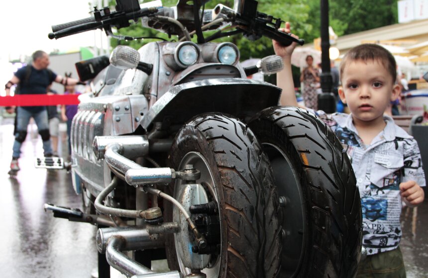 Программа Art Night порадовала гостей парка "Сокольники" 8 фото