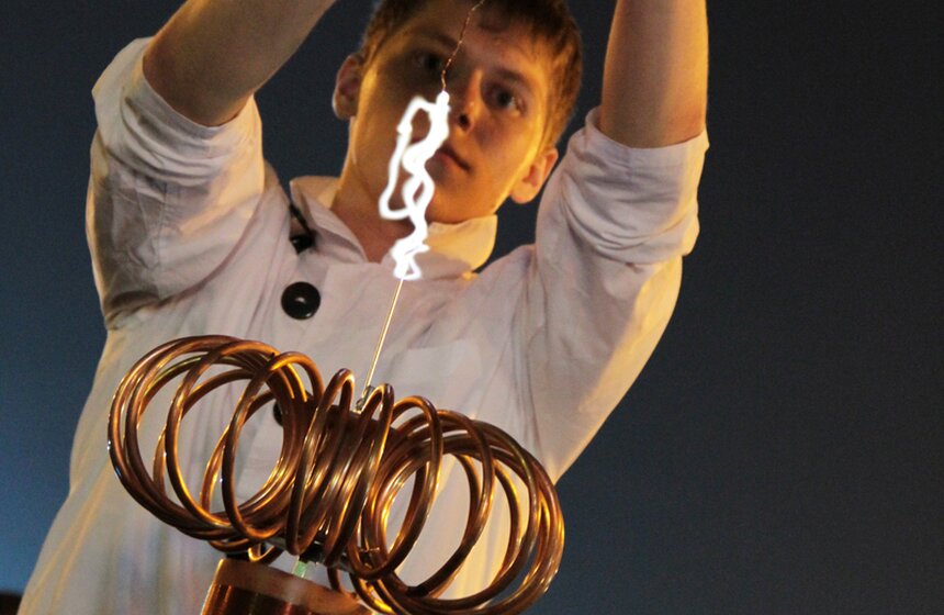 Программа Art Night порадовала гостей парка "Сокольники" 26 фото