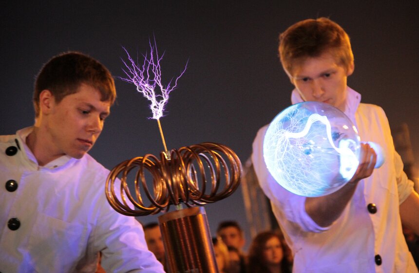 Программа Art Night порадовала гостей парка "Сокольники" 27 фото