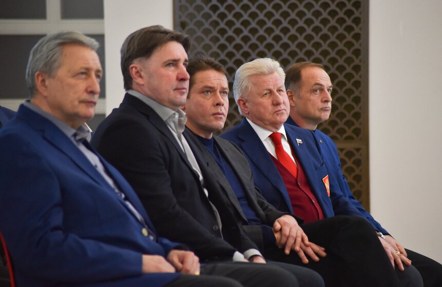 Выставка "Красная машина. Страницы истории" в Музее хоккея 20 фото