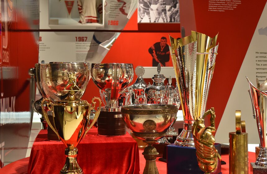 Выставка "Красная машина. Страницы истории" в Музее хоккея 12 фото