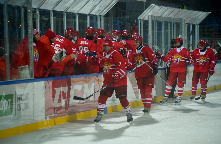 Презентация профессиональной открытой арены "Парк Легенд" 19 фото