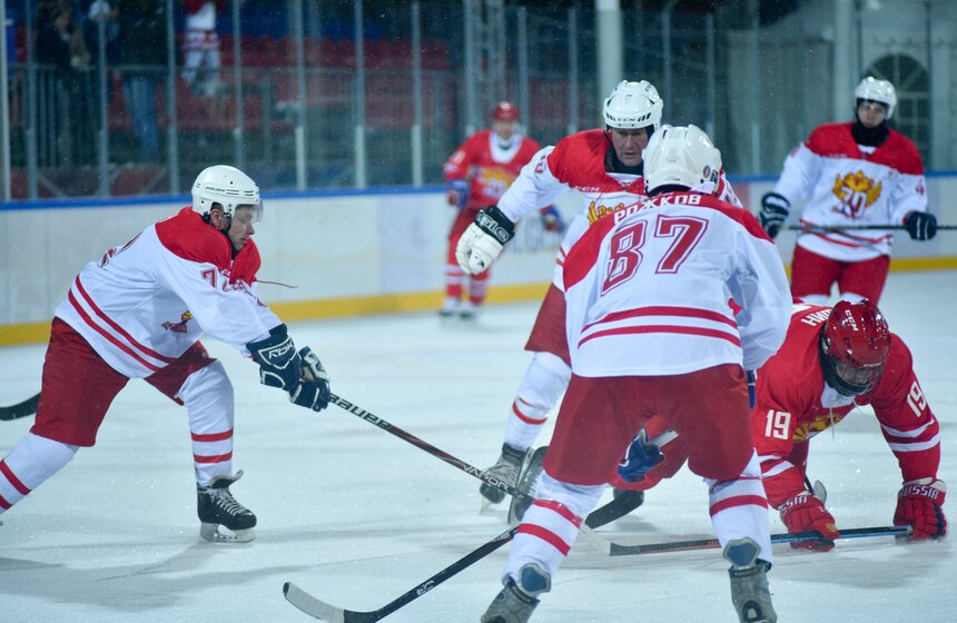 Презентация профессиональной открытой арены "Парк Легенд" 10 фото