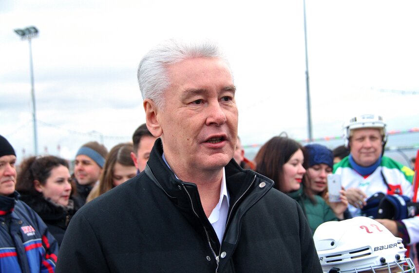 Сергей Собянин осмотрел каток в районе Братеево 11 фото