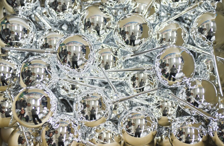 Как работает фабрика по производству елочных игрушек в Клину 18 фото